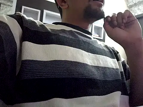 Snapshot of No_Username_007 chatting on 14, 4, 2026 No Username 007 online show from 14, 4, 2026