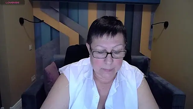 Snapshot of BarbaraTurners chatting on 3, 1, 2025 BarbaraTurners online show from 3, 1, 2025