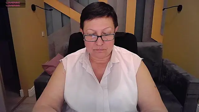 Snapshot of BarbaraTurners chatting on 1, 2, 2025 BarbaraTurners online show from 1, 2, 2025