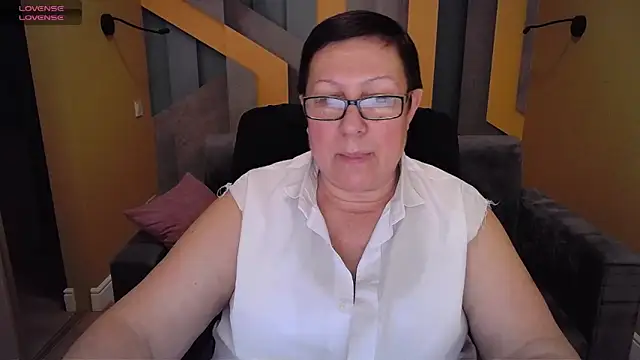 Snapshot of BarbaraTurners chatting on 1, 2, 2025 BarbaraTurners online show from 1, 2, 2025