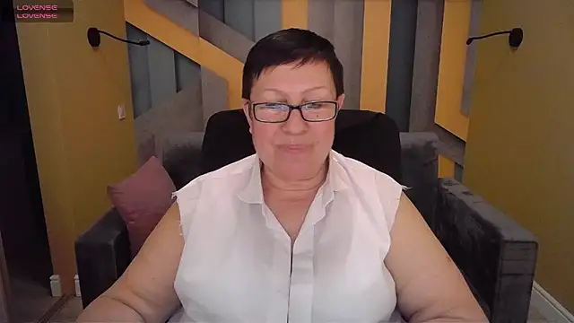 Snapshot of BarbaraTurners chatting on 8, 2, 2025 BarbaraTurners online show from 8, 2, 2025