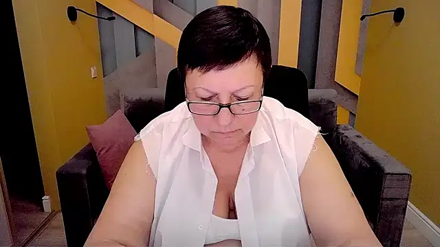 Snapshot of BarbaraTurners chatting on 17, 2, 2025 BarbaraTurners online show from 17, 2, 2025