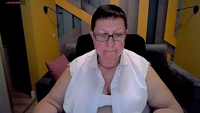 Snapshot of BarbaraTurners chatting on 10, 3, 2025 BarbaraTurners online show from 10, 3, 2025