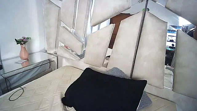 Natalyefoster online show from 29, 1, 2025