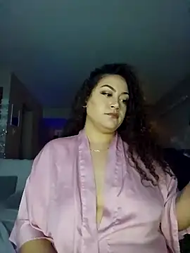 Snapshot of honeeyyy_pot chatting on 24, 12, 2024 honeeyyy pot online show from 24, 12, 2024