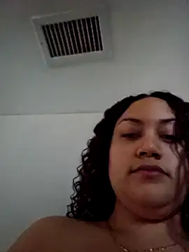 Snapshot of honeeyyy_pot chatting on 29, 12, 2024 honeeyyy pot online show from 29, 12, 2024