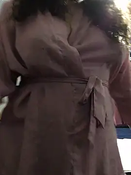 Snapshot of honeeyyy_pot chatting on 3, 1, 2025 honeeyyy pot online show from 3, 1, 2025