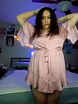 Snapshot of honeeyyy_pot chatting on 7, 1, 2025 honeeyyy pot online show from 7, 1, 2025