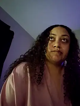 Snapshot of honeeyyy_pot chatting on 7, 1, 2025 honeeyyy pot online show from 7, 1, 2025