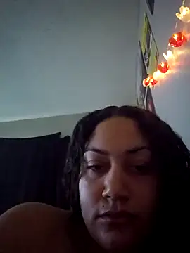 Snapshot of honeeyyy_pot chatting on 11, 1, 2025 honeeyyy pot online show from 11, 1, 2025