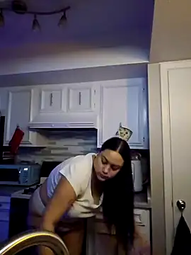 Snapshot of honeeyyy_pot chatting on 28, 1, 2025 honeeyyy pot online show from 28, 1, 2025