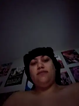 Snapshot of honeeyyy_pot chatting on 28, 2, 2025 honeeyyy pot online show from 28, 2, 2025