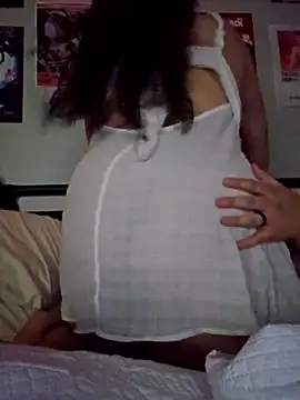 Snapshot of honeeyyy_pot chatting on 10, 9, 2025 honeeyyy pot online show from 10, 9, 2025