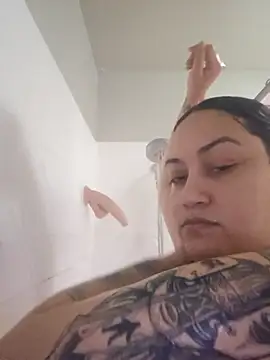 Snapshot of honeeyyy_pot chatting on 13, 9, 2025 honeeyyy pot online show from 13, 9, 2025