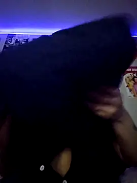 Snapshot of honeeyyy_pot chatting on 13, 9, 2025 honeeyyy pot online show from 13, 9, 2025