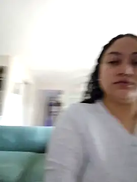 Snapshot of honeeyyy_pot chatting on 14, 9, 2025 honeeyyy pot online show from 14, 9, 2025