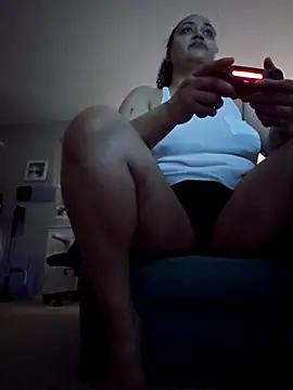 Snapshot of honeeyyy_pot chatting on 16, 9, 2025 honeeyyy pot online show from 16, 9, 2025