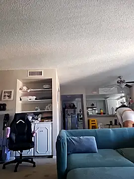 Snapshot of honeeyyy_pot chatting on 19, 9, 2025 honeeyyy pot online show from 19, 9, 2025