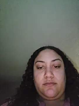 Snapshot of honeeyyy_pot chatting on 31, 10, 2025 honeeyyy pot online show from 31, 10, 2025