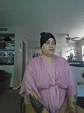 Snapshot of honeeyyy_pot chatting on 1, 11, 2025 honeeyyy pot online show from 1, 11, 2025