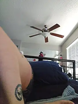 Snapshot of honeeyyy_pot chatting on 20, 11, 2025 honeeyyy pot online show from 20, 11, 2025