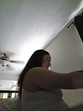 Snapshot of honeeyyy_pot chatting on 27, 11, 2025 honeeyyy pot online show from 27, 11, 2025