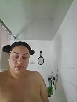 Snapshot of honeeyyy_pot chatting on 30, 11, 2025 honeeyyy pot online show from 30, 11, 2025