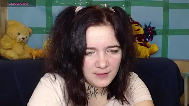 Snapshot of Yours_good_mood chatting on 1, 2, 2025 Yours good mood online show from 1, 2, 2025