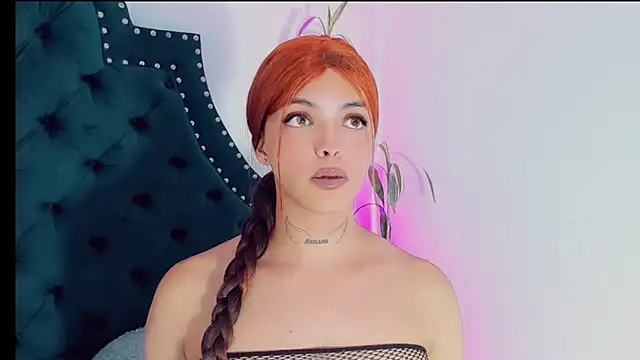 Emmaa Saenz  online show from 13, 3, 2025