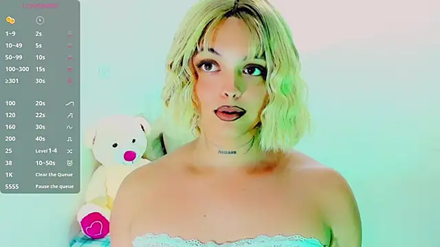 Snapshot of Emmaa_Saenz_ chatting on 18, 3, 2026 Emmaa Saenz online show from 18, 3, 2026