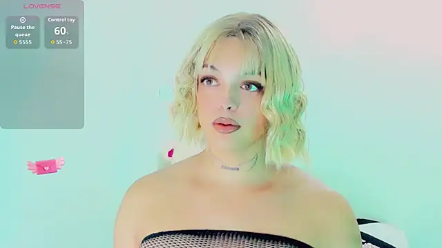 Snapshot of Emmaa_Saenz_ chatting on 8, 4, 2026 Emmaa Saenz online show from 8, 4, 2026