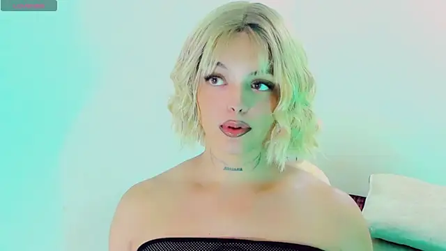 Snapshot of Emmaa_Saenz_ chatting on 12, 4, 2026 Emmaa Saenz online show from 12, 4, 2026