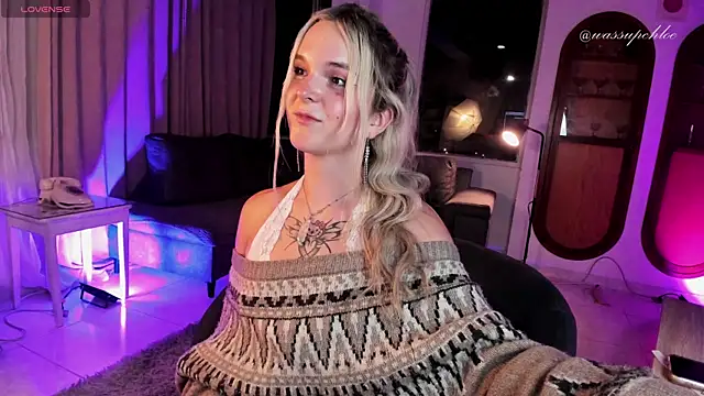 misschloe   online show from 26, 1, 2025