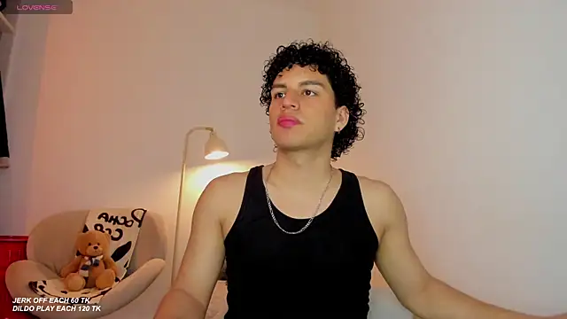 Curlblue online show from 4, 11, 2025