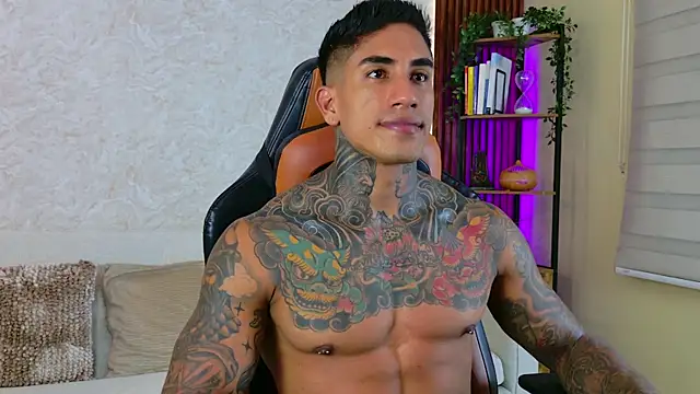 AdanReilly online show from 30, 9, 2025