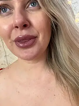 LadyLolyPop  online show from 6, 3, 2025