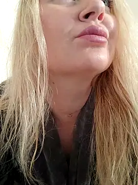 Snapshot of LadyLolyPop_ chatting on 28, 4, 2026 LadyLolyPop online show from 28, 4, 2026