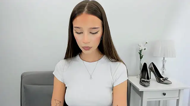 Snapshot of EmilyDarling chatting on 26, 11, 2025 EmilyDarling online show from 26, 11, 2025