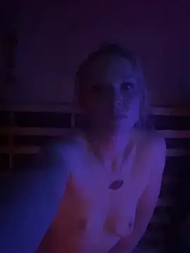 KissMysAssXoXo online show from 31, 1, 2025