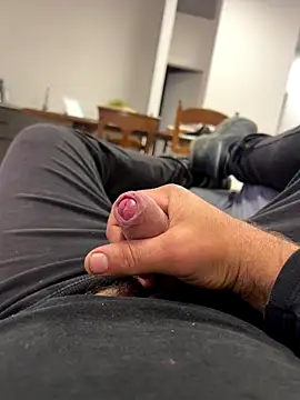 Snapshot of Angeloggaa chatting on 4, 11, 2025 Angeloggaa online show from 4, 11, 2025