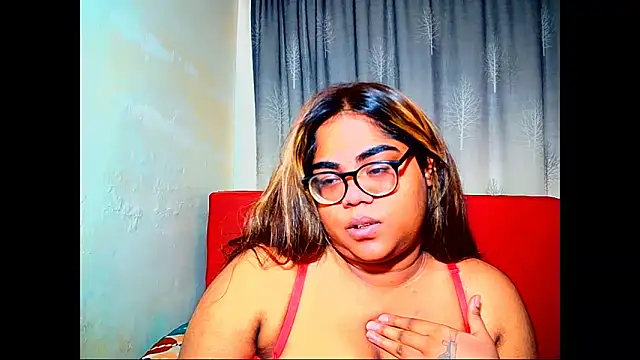 Snapshot of Indian_Lola00 chatting on 15, 5, 2026 Indian Lola00 online show from 15, 5, 2026