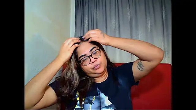 Snapshot of Indian_Lola00 chatting on 13, 7, 2026 Indian Lola00 online show from 13, 7, 2026