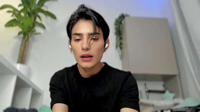 sebas rose online show from 8, 1, 2025