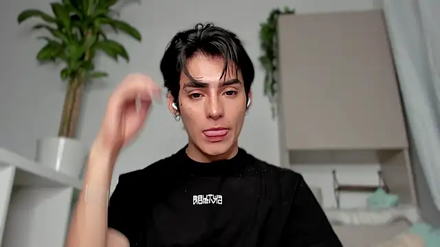 sebas rose online show from 30, 1, 2025