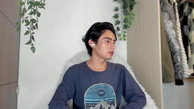 sebas rose online show from 8, 3, 2025