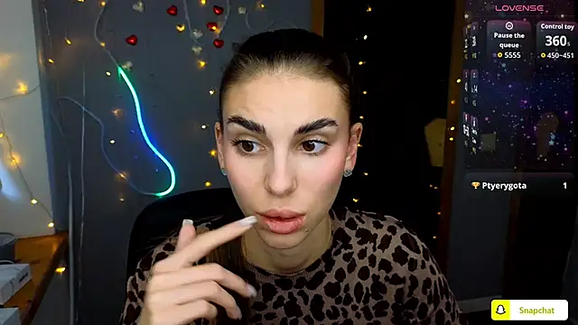 Snapshot of EmmyGreans chatting on 29, 9, 2025 EmmyGreans online show from 29, 9, 2025