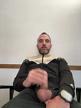 Snapshot of leon3875 chatting on 27, 3, 2026 leon3875 online show from 27, 3, 2026