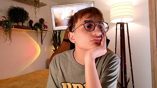 Snapshot of Mr_evan1 chatting on 5, 12, 2025 Mr evan1 online show from 5, 12, 2025