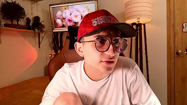 Snapshot of Mr_evan1 chatting on 13, 12, 2025 Mr evan1 online show from 13, 12, 2025