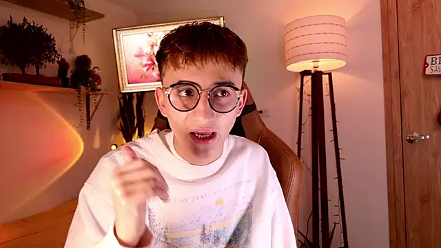 Snapshot of Mr_evan1 chatting on 17, 12, 2025 Mr evan1 online show from 17, 12, 2025